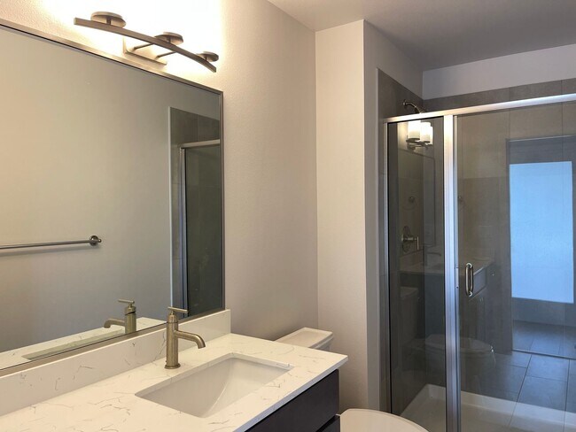 Building Photo - CLICK "REQUEST A TOUR" NOW!