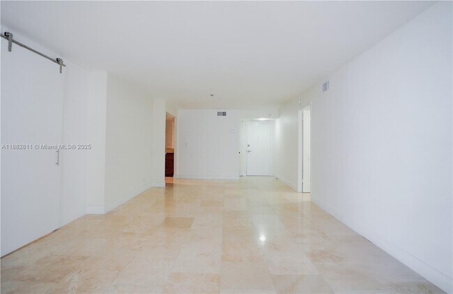 Building Photo - 6039 Collins Ave