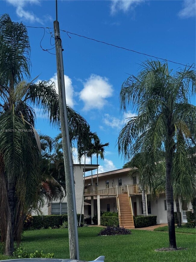 Building Photo - 2515 Polk St