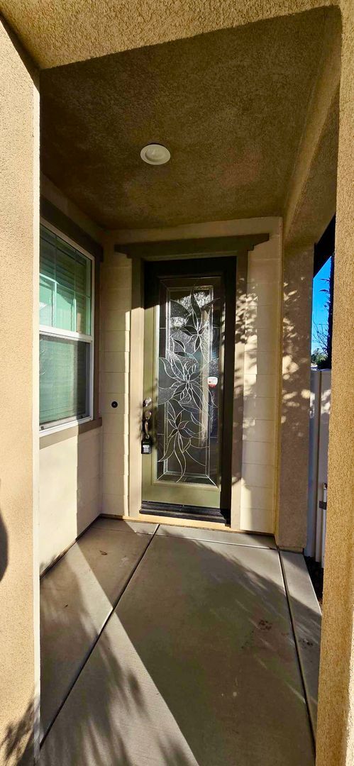 Building Photo - Beautiful 3 Bedroom Home in Harveston Lake Community – Solar & Resort-Style Amenities