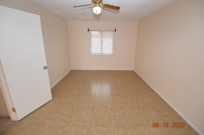 Building Photo - 3646 Longfellow St