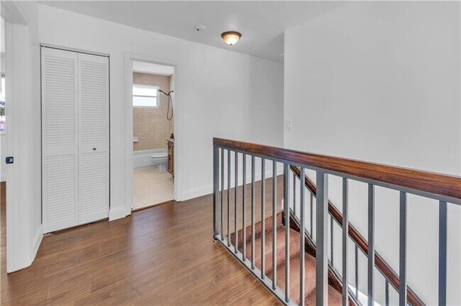 Building Photo - 9144 NW 43rd Ct