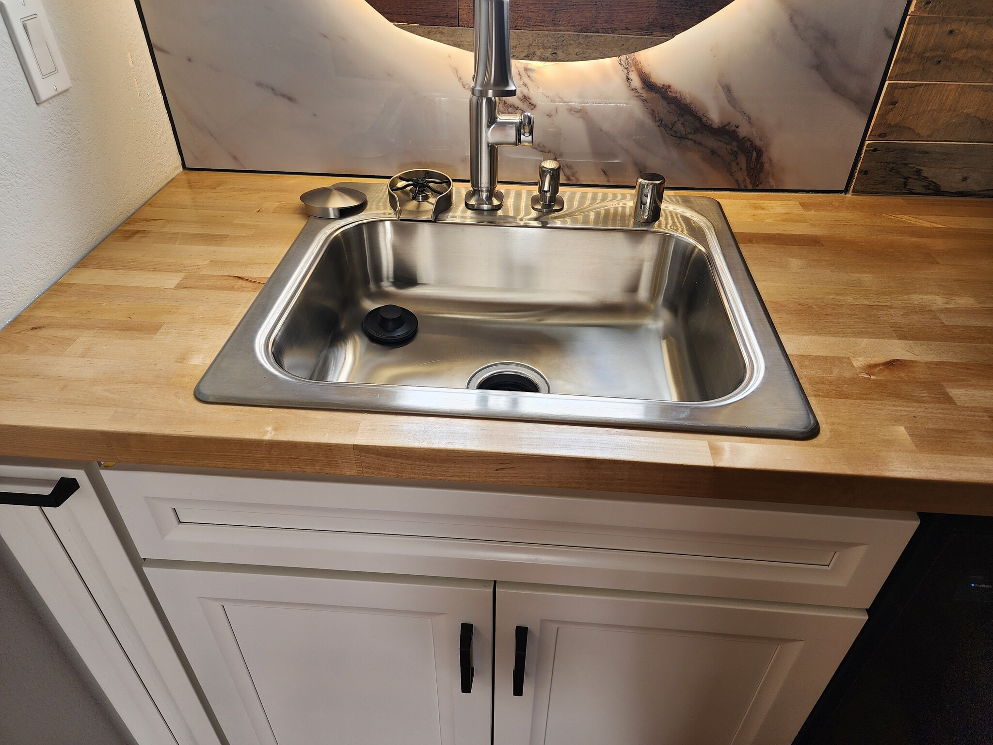 Building Photo - 3684 43rd St