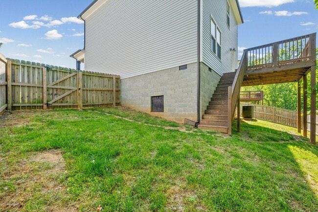 Building Photo - Beautiful 3 Bedroom 2 Full Bath Home For Rent!