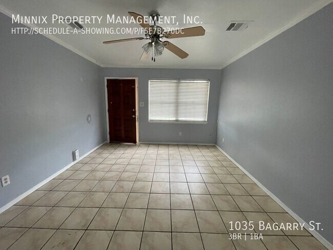 Building Photo - 1035 Bagarry