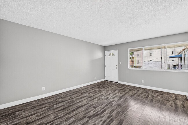 Interior Photo - 1106 Pacific Ave