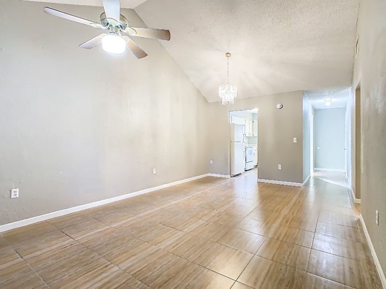 Building Photo - 1015 Harden Ct