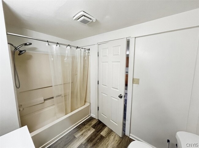 Building Photo - 24 W Main St