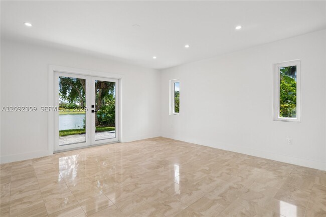 Building Photo - 9365 SW 142nd St