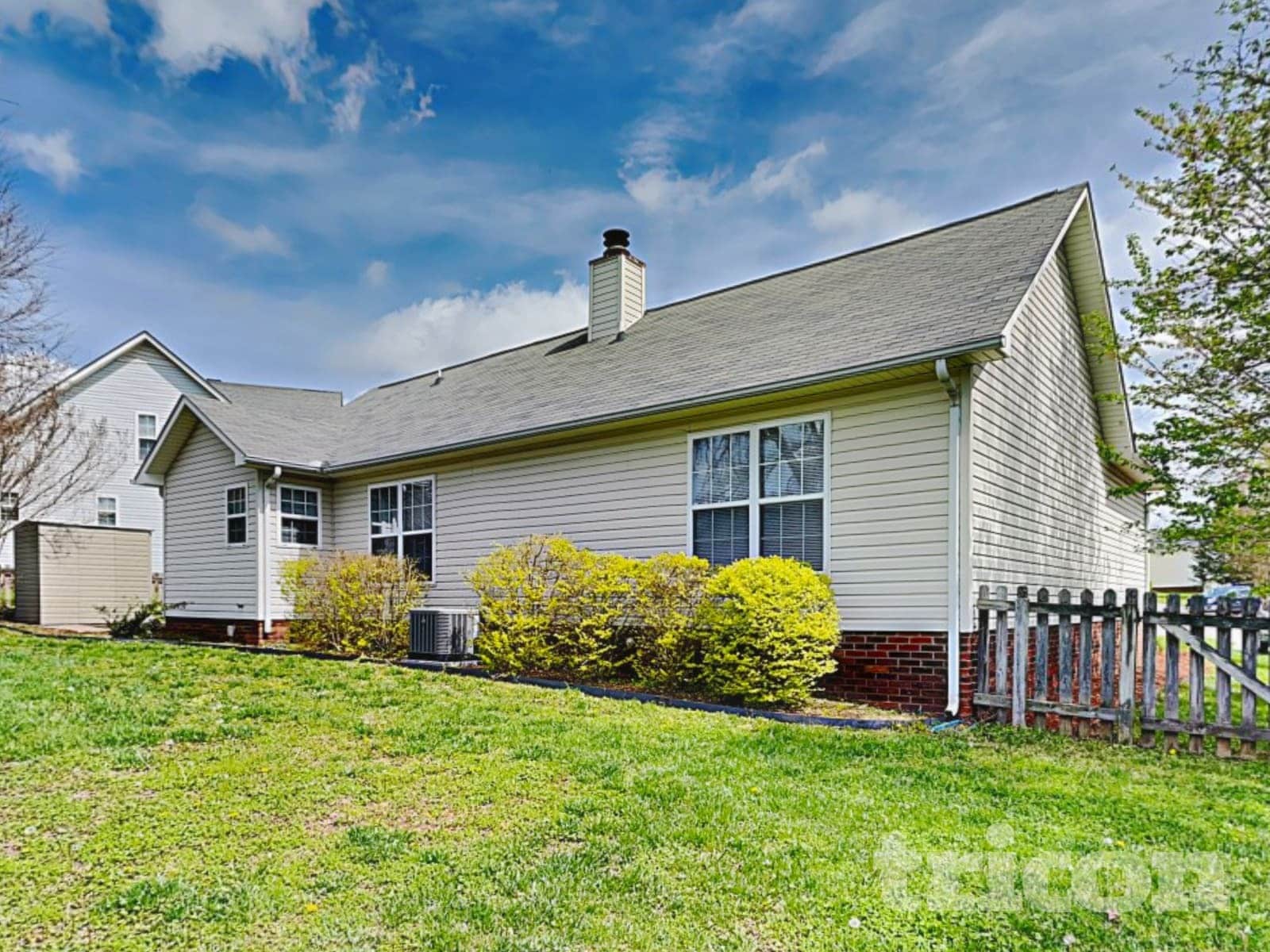 Building Photo - 4904 Valley Trail Ct