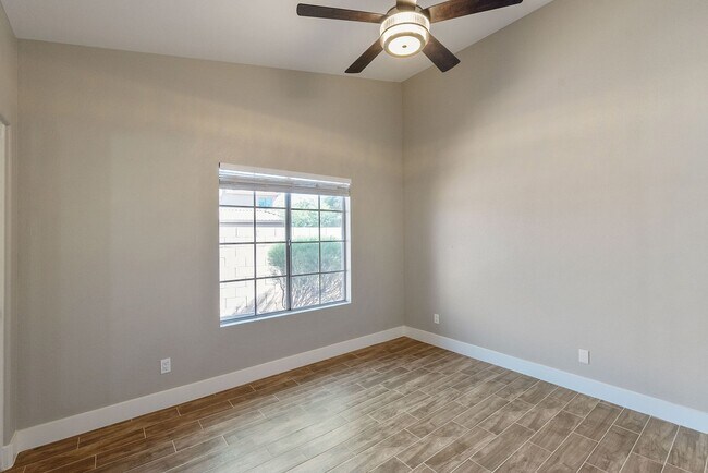 Building Photo - Ironwood Village - Completely Remodeled Interior, Single Level with Pool!