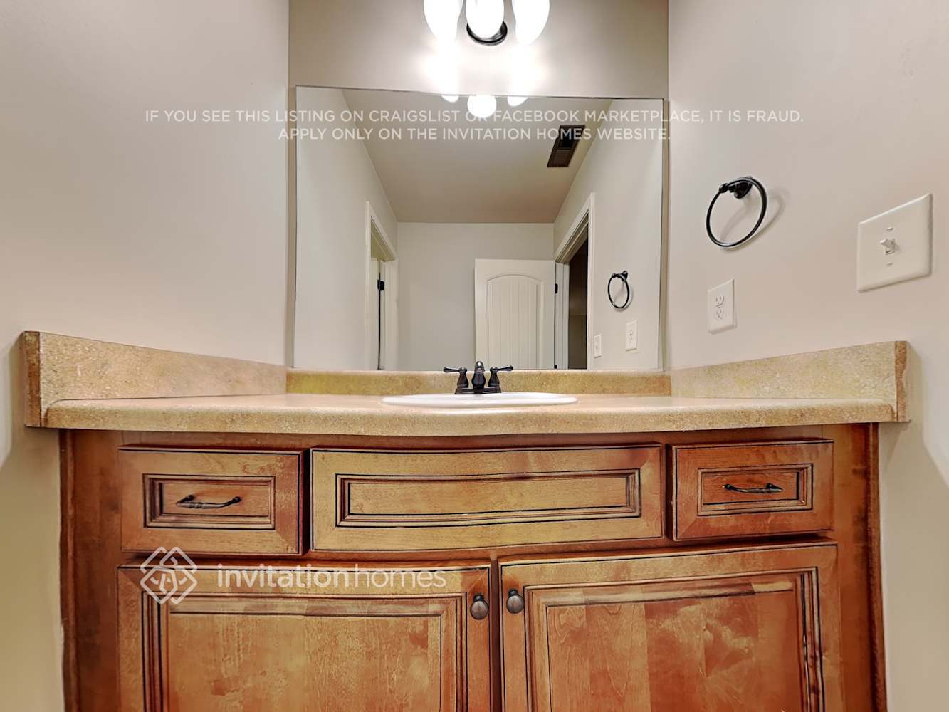 Building Photo - 193 Fairway Dr