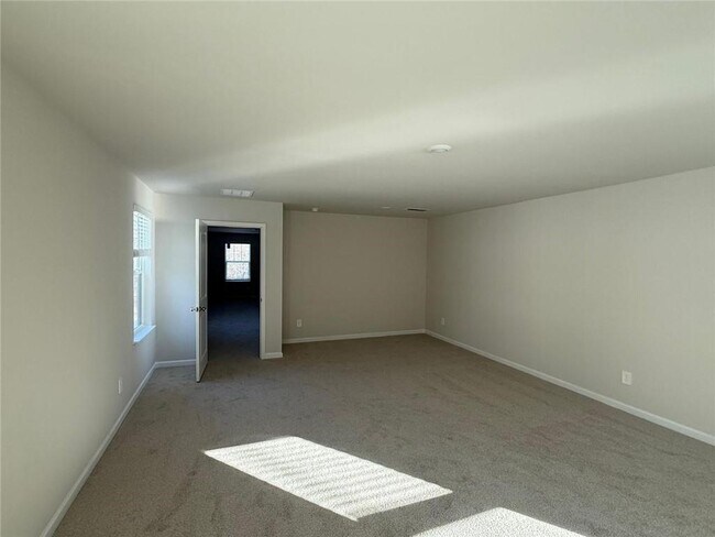 Building Photo - 189 Vly Oak Dr