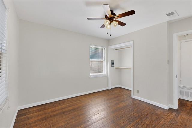 Building Photo - 317 W Pecan St