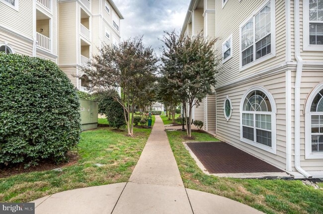 Building Photo - 4551 Strutfield Ln