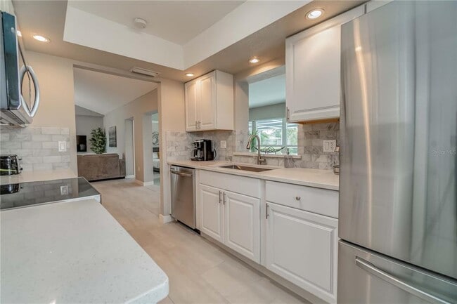 Building Photo - 33 Caddy Rd