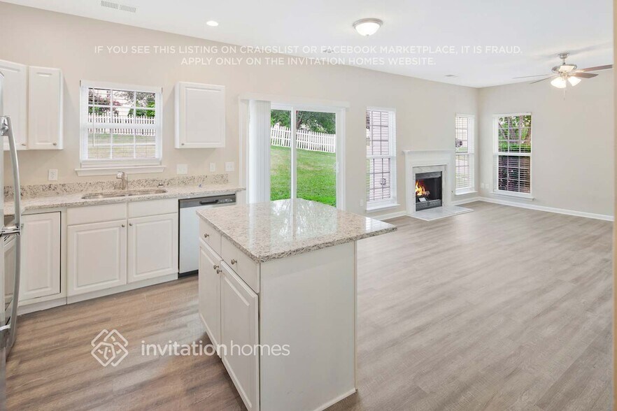 Building Photo - 2331 Pimpernel Rd