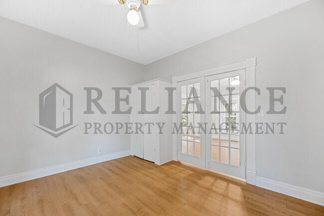 Building Photo - 116 S Sedgwick St