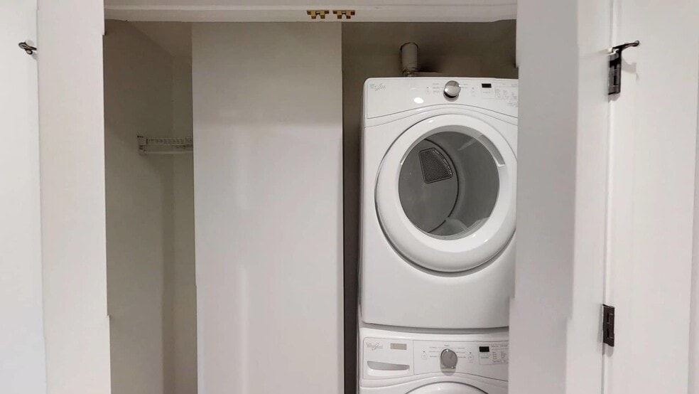 Building Photo - 345 Harrison Ave