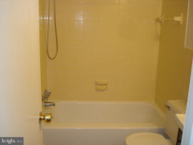 Building Photo - 5250 Valley Forge Dr