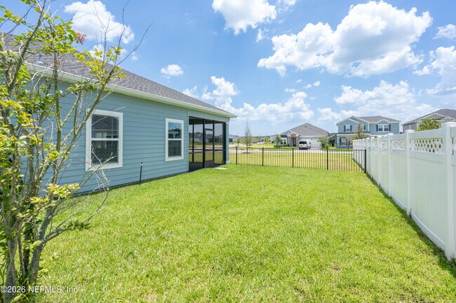 Building Photo - 260 Oaklawn Ct