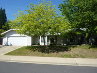 Building Photo - Separate Family Room and Living Room, Fire...