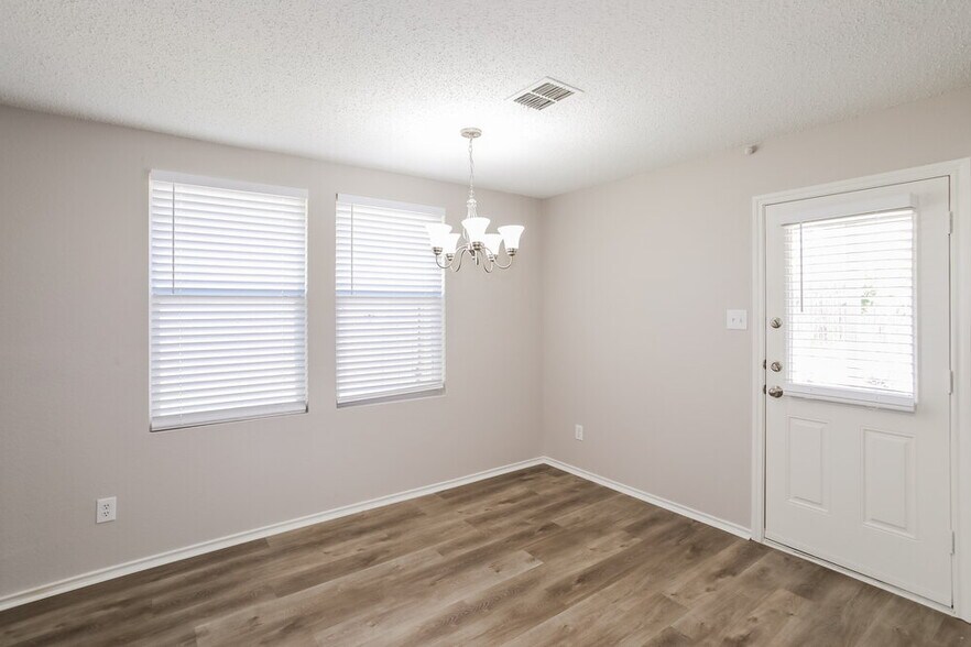 Building Photo - 732 Granite Ridge Dr