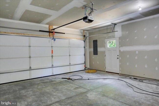 Building Photo - 1817 Holly Ln