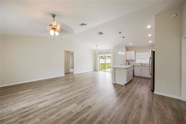 Building Photo - 476 Marion Oaks Pass