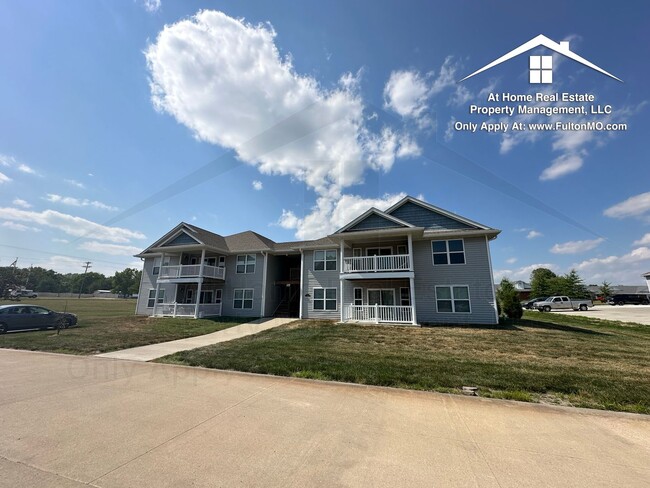 Primary Photo - 301 E St Eunice Rd