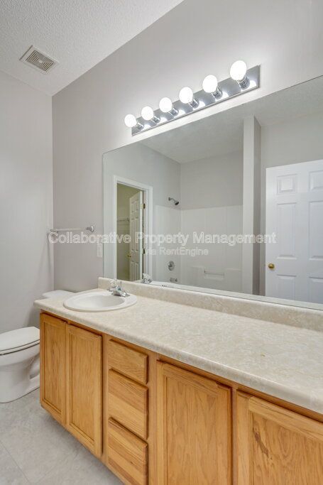 Building Photo - 23 Putters Pl