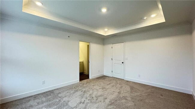 Building Photo - 813 Atkins Ln