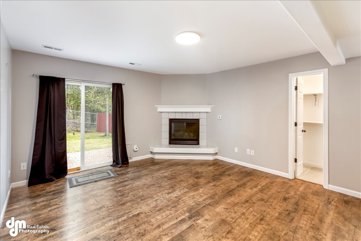 Building Photo - 8973 Northwood Park Cir