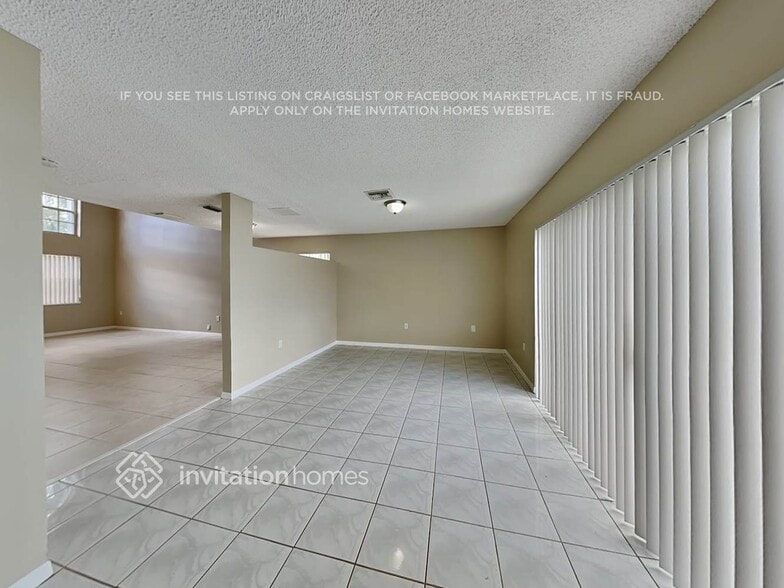 Building Photo - 13433 NW 5th Ct