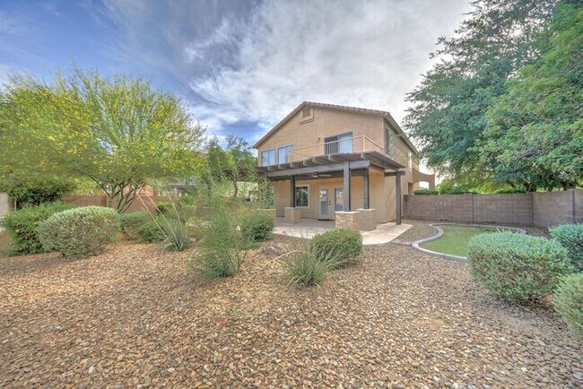 Building Photo - READY TO VIEW NOW! Gorgeous Gilbert Home w...