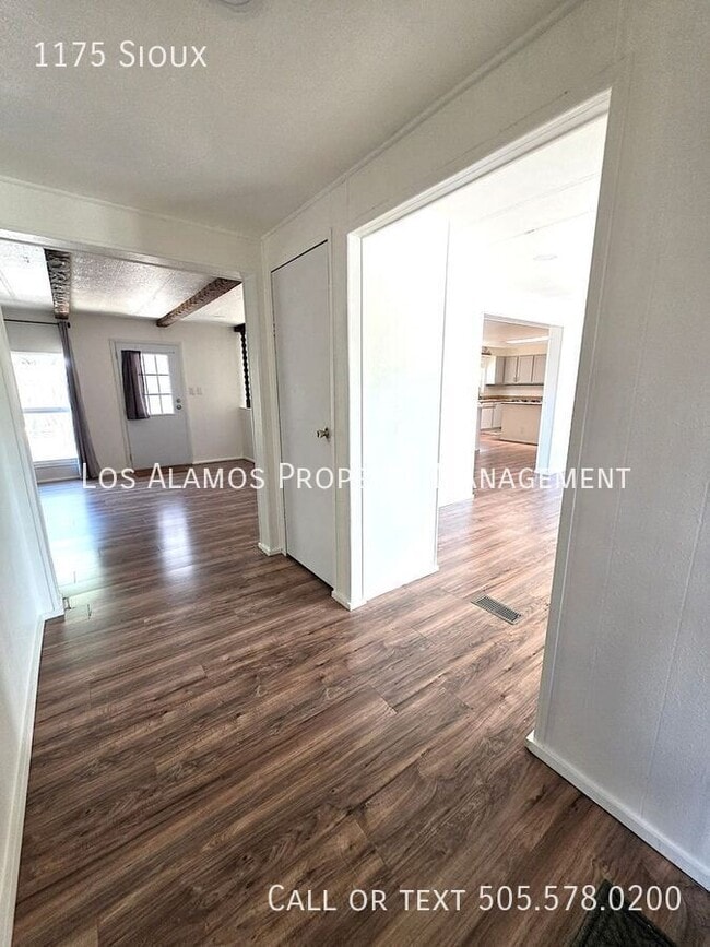 Building Photo - 1175 Sioux-
