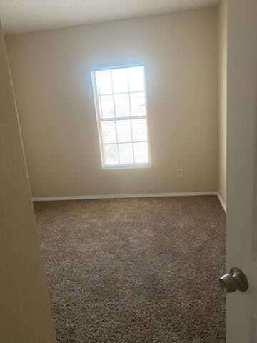 Building Photo - 14633 Valentin Dr