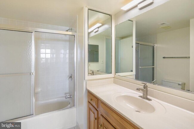 Building Photo - 5505 Seminary Rd