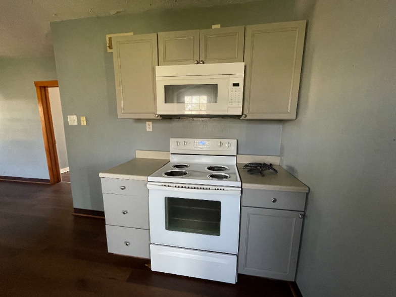 Building Photo - 1717 E North St