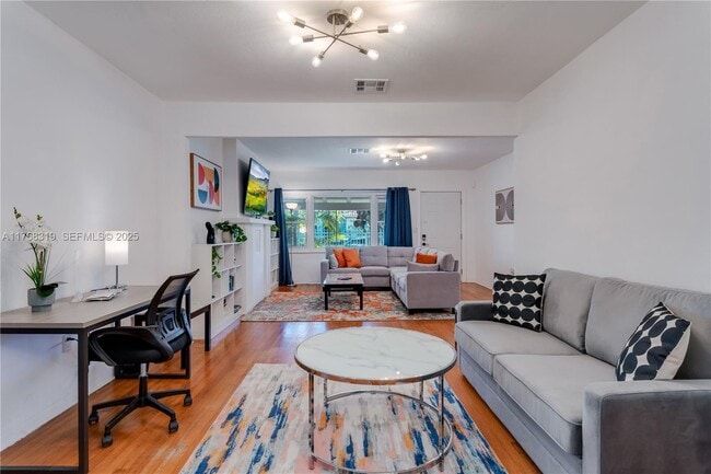 Building Photo - 820 SW 26th Rd