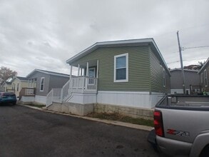 Building Photo - 192 Bluejay Ln