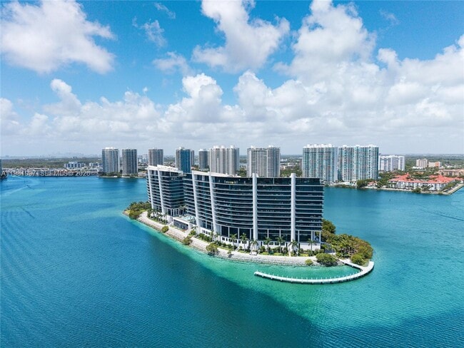 Building Photo - 5500 Island Estates Dr