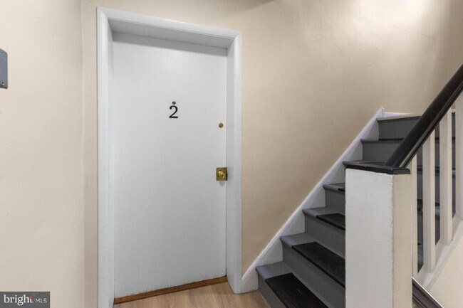 Building Photo - 5990 Henry Ave