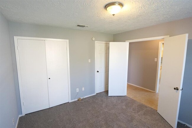 Building Photo - 16423 Quailynn Dr