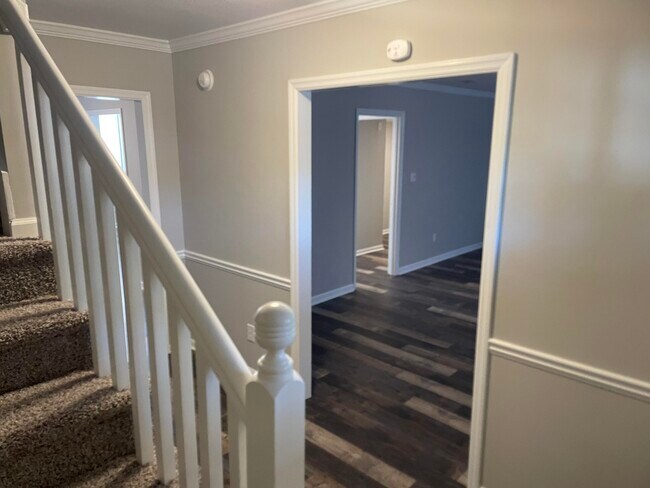 Building Photo - 325 Hackamore Trail