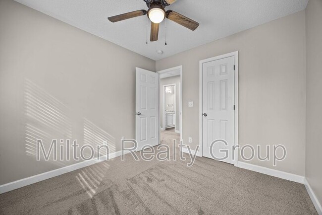 Building Photo - 107 Laura Ln