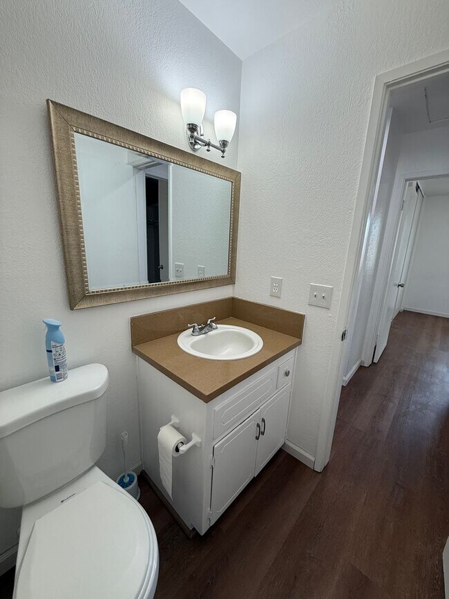 Building Photo - Charming 4-Bedroom Home for Rent in Hesperia, CA!