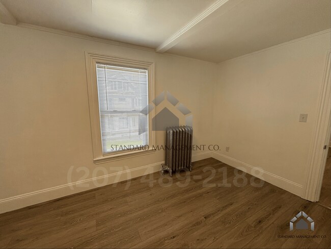Building Photo - 2 Elm St
