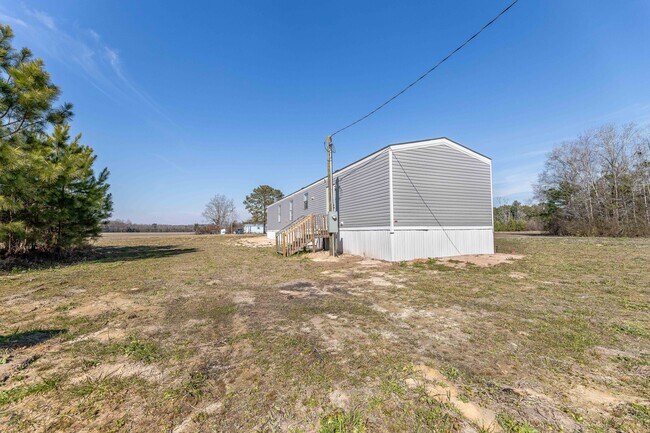 Building Photo - 2382 Bass Dr