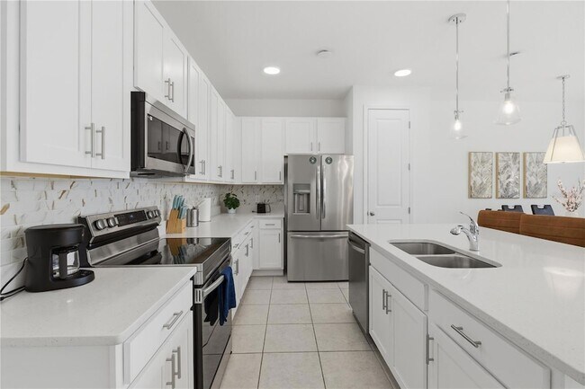 Building Photo - 710 Longboat Dr